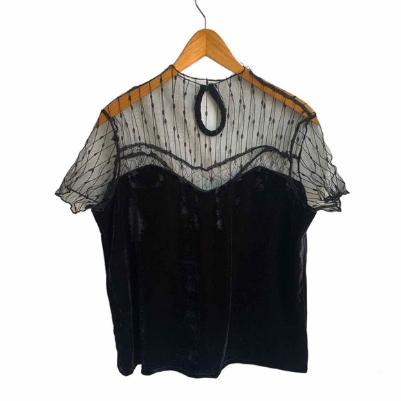 SHEIN Tops - NWOT SHEIN black velvet top w/ sheer lace sleeves